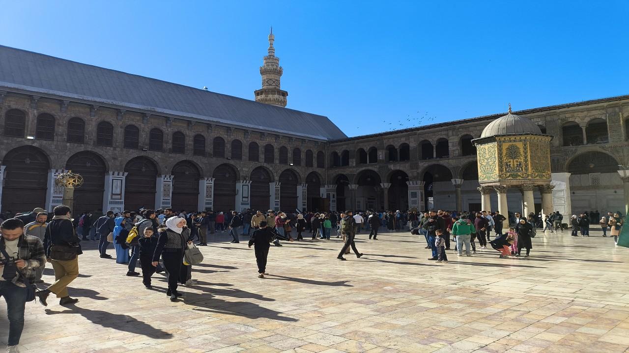 Emevi Camii İmamı: Erdoğan'ın Yardım Eli Tüm Toplum Tarafından Takdir Ediliyor