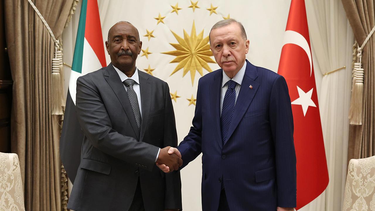 Cumhurbaşkanı Erdoğan'dan önemli açıklamalar: Sudan ile BAE için Türkiye devreye girebilir