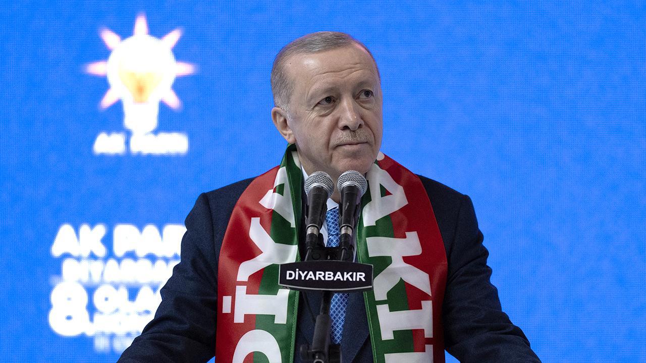 Erdoğan Vatanımızın Birlik ve Bütünlüğünü Savundu
