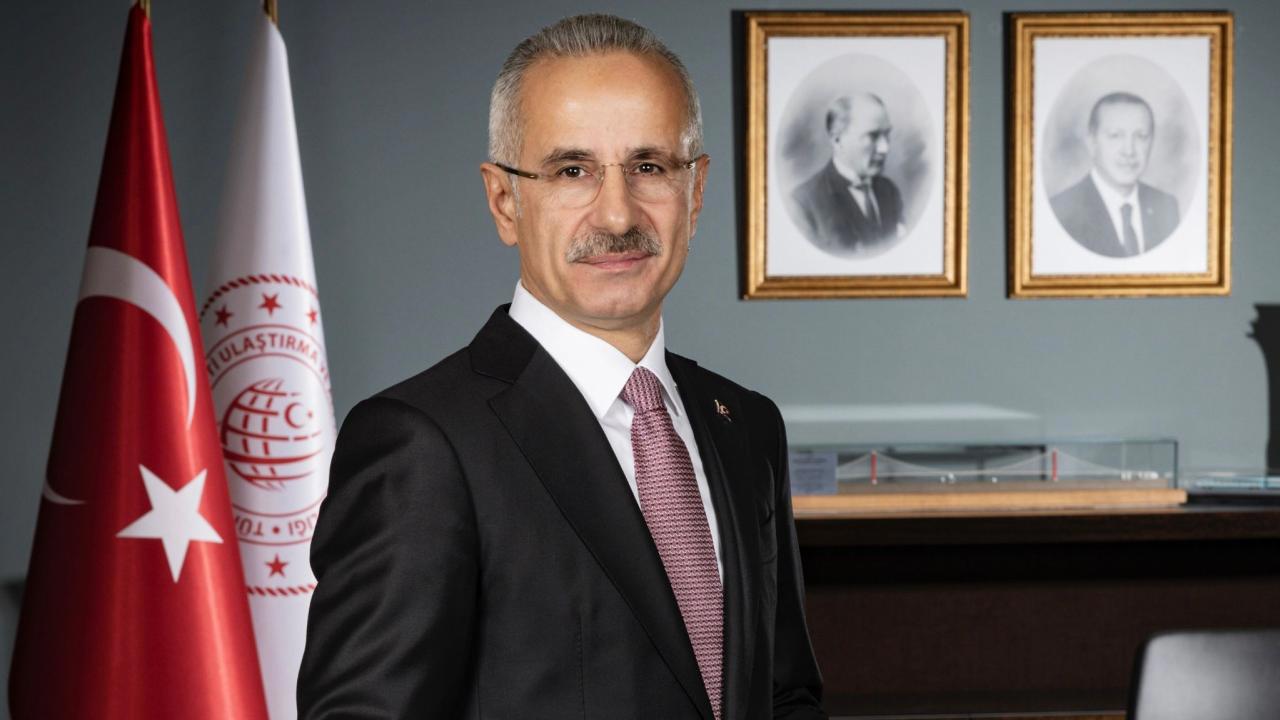 Bakan Uraloğlu, Suriye'ye teknik ekip göndereceğini açıkladı