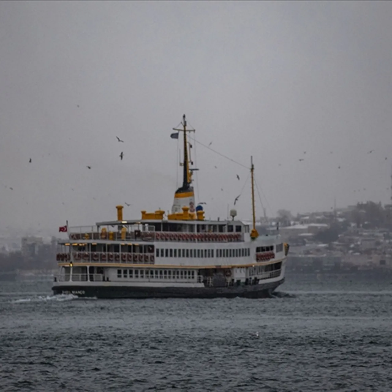 Şiddetli Rüzgar Nedeniyle Vapur Seferleri İptal Edildi: İstanbul'da Deniz Ulaşımında Aksama