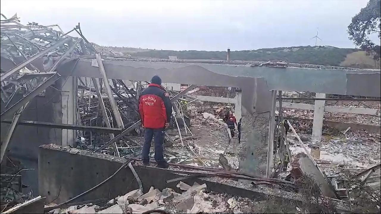 Balıkesir'de Patlayıcı Fabrikasında Patlama!