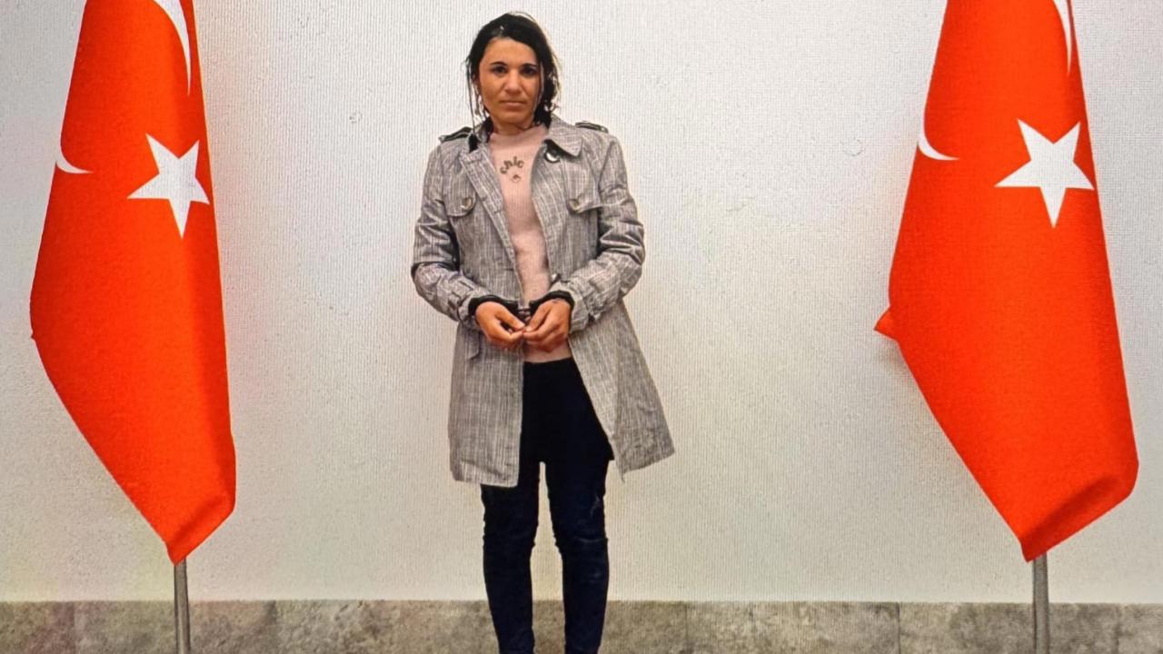 1 Terörist Daha İkna ile Teslim Oldu